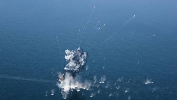 伊朗放話：不許一滴石油流出<strong></p>
<p>設計和制造精是什么</strong>，油價將上每桶200美元:設計和制造精是什么